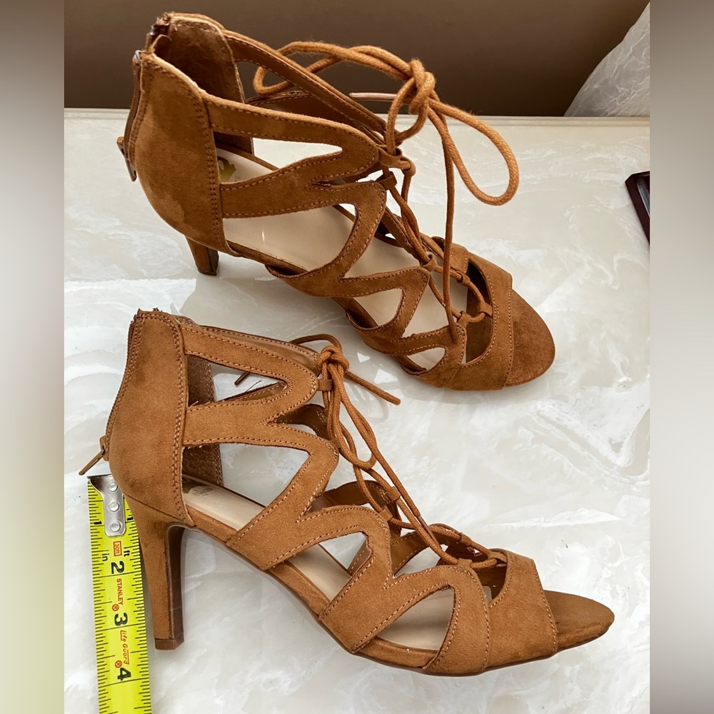 Tan heels